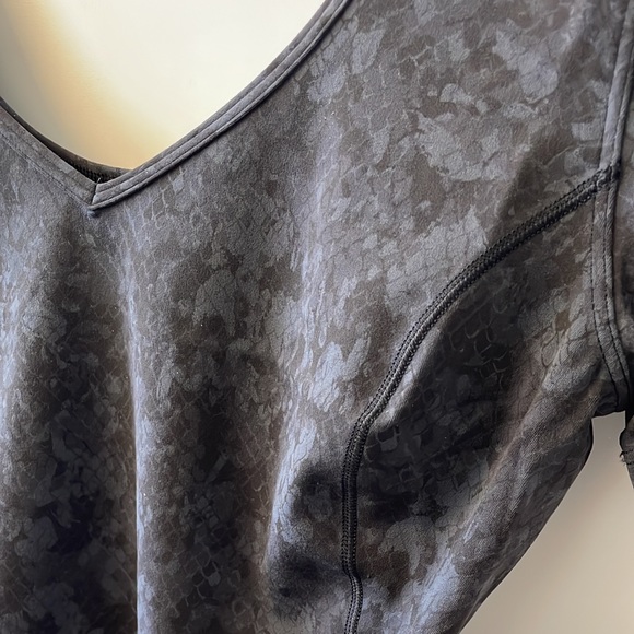 Lululemon align tee. New with tags - Picture 2 of 2